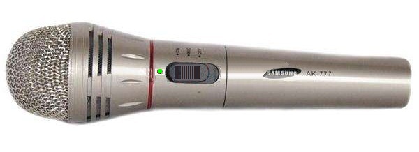 Внешний вид SAMSUNG AK777 микрофона — радиомикрофона. 